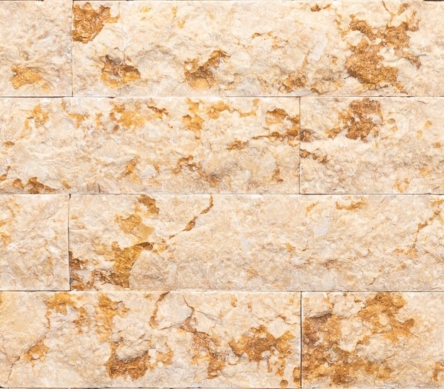 Természetes Kőburkolat_Limestone Sunny roppantott 7 x 30 x 1 cm szabályos