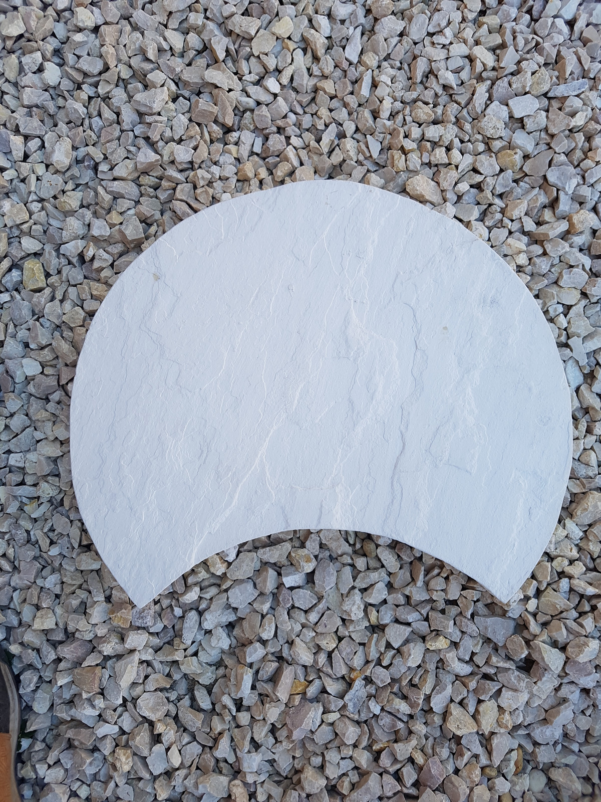 Star Stone_Japán Félhold tipegő, 50x50x4,5 cm White