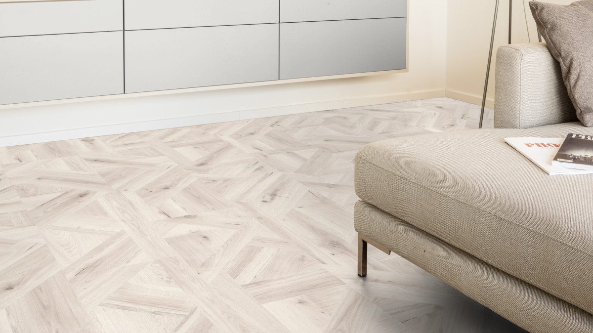 KAINDL AQUA PRO NATURAL MOSAIC 8 MM tölgy MILANO TIMIDO LAMINÁLT PADLÓ /K2725/