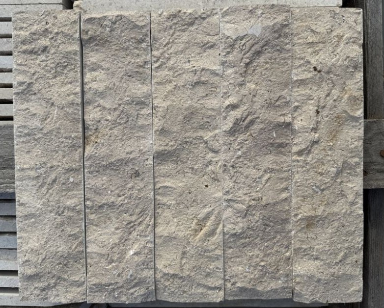 Természetes kőburkolatok_Skapifran Aktis roppantott 7* 30*1,5-2 cm szabályos
