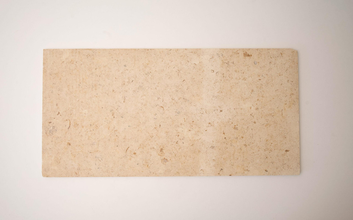 Természetes kőburkolatok_Mediterrán prémium mészkő /55004/ fényes 60*30*2 cm