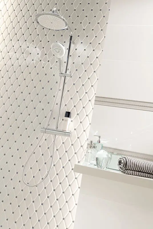 Tubadzin_Abisso White Mosaic fényes fali csempe 27 *29,8 cm