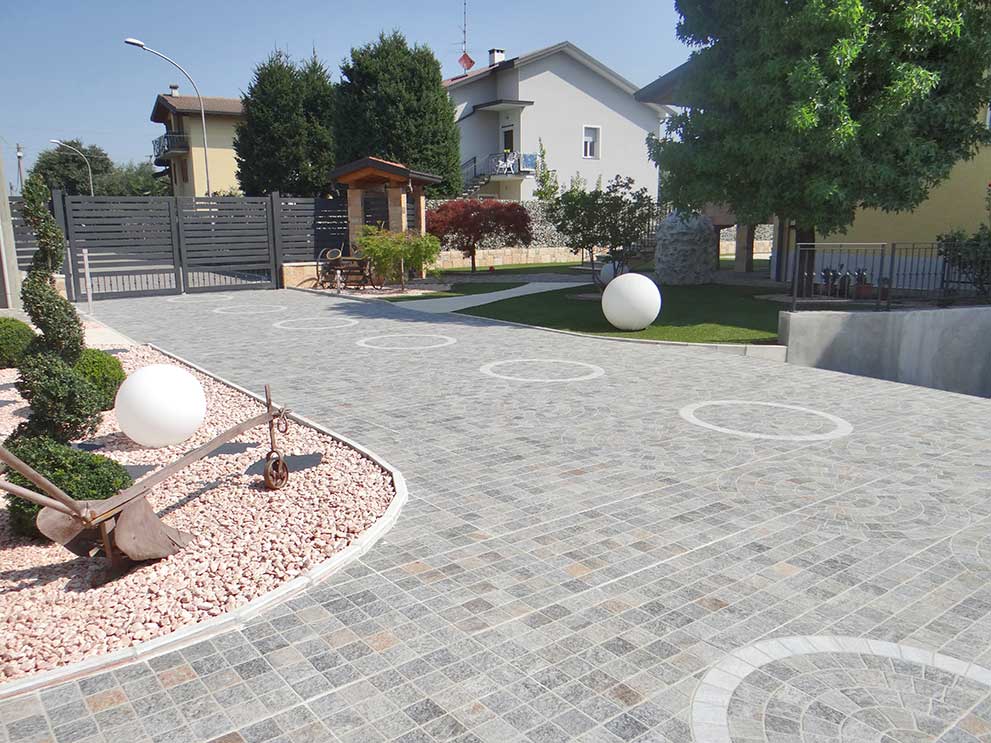 Kőporcelán_StoneGres_ Cubetti Luserna 60 x 60 x 2 cm