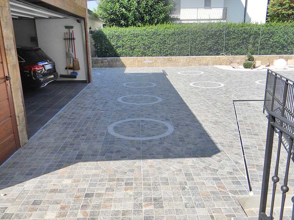 Kőporcelán_StoneGres_ Cubetti Luserna Rosone Carrara 60 x 60 x 2 cm