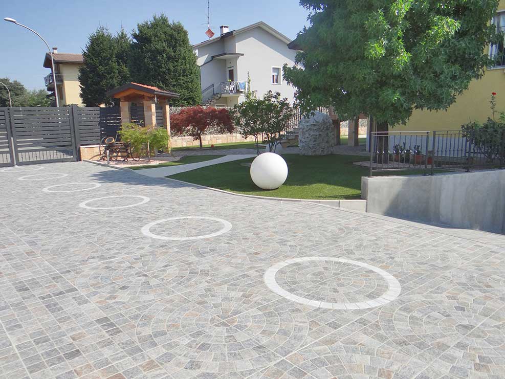 Kőporcelán_StoneGres_ Cubetti Luserna Rosone Carrara 60 x 60 x 2 cm