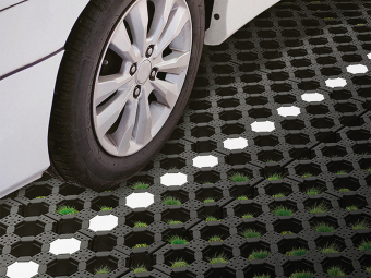 MŰANYAG GYEPRÁCS FEKETE