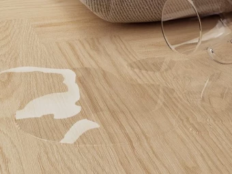 Melegburkolatok_Barlinek SPC Vanilla Oak halszálkás 639,5*127,9*6mm