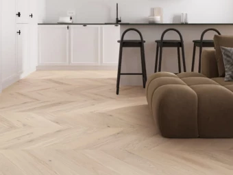 Melegburkolat_Barlinek matt-lakkozott szalagparketta Trivor Tölgy Chevron 725*130*14 mm