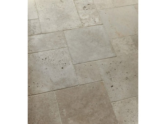 Természetes kőburkolatok_Travertin Rusztik Mix Romai tömítetlen, matt-csiszolt 1,2 cm szabályos