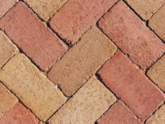 KERÍTÉS LÁBAZAT 5 CM-ES TÉGLAKŐBŐL SÁRGA-PIROS 132x50x24 cm