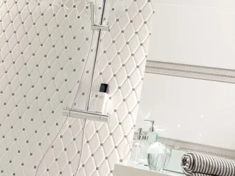 Tubadzin_Abisso White Mosaic fényes fali csempe 27 *29,8 cm