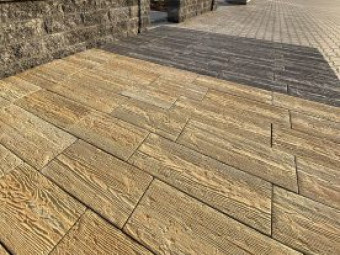 VIASTEIN_Via Holz faerezett felületű térkő Clean & Color Protect védelemmel_kőris 8 cm